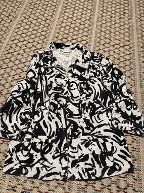 Christopher & Banks Black and White Abstract Zip Jacket 3/4 sleeve